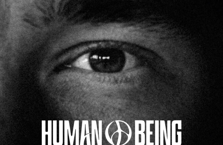 NicoSantos_HumanBeing_Digitalcover_1500x1500px  Foto: 