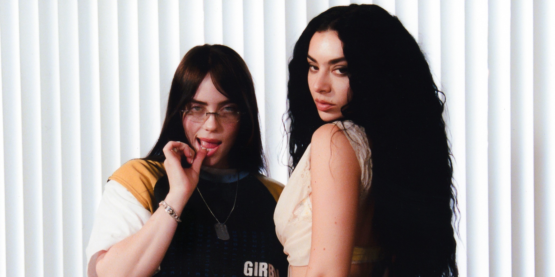 Charli XCX prezentuje nową wersję "Guess" z Billie Eilish  Foto: materiały prasowe / Warner Music Polska