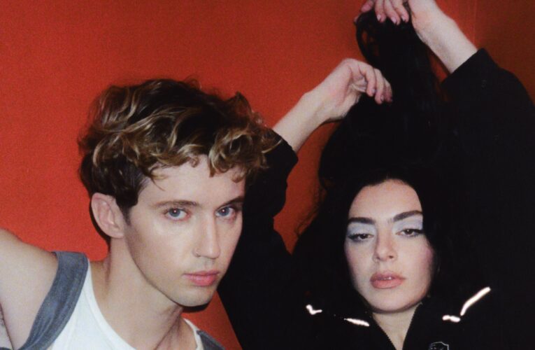 Charli xcx i Troye Sivan przedstawiają "Talk talk". Nowa płyta w październiku  Foto: materiały prasowe / Warner Music Polska