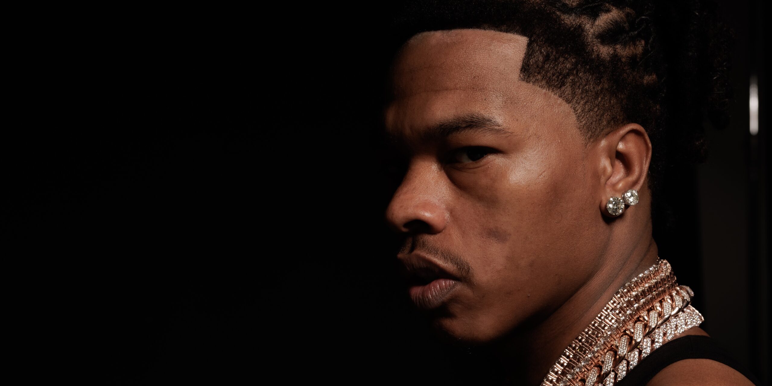 Lil Baby potwierdza, że jest prawdziwym gigantem w klipie do „By Myself”  Foto: materiały prasowe / Universal Music Polska