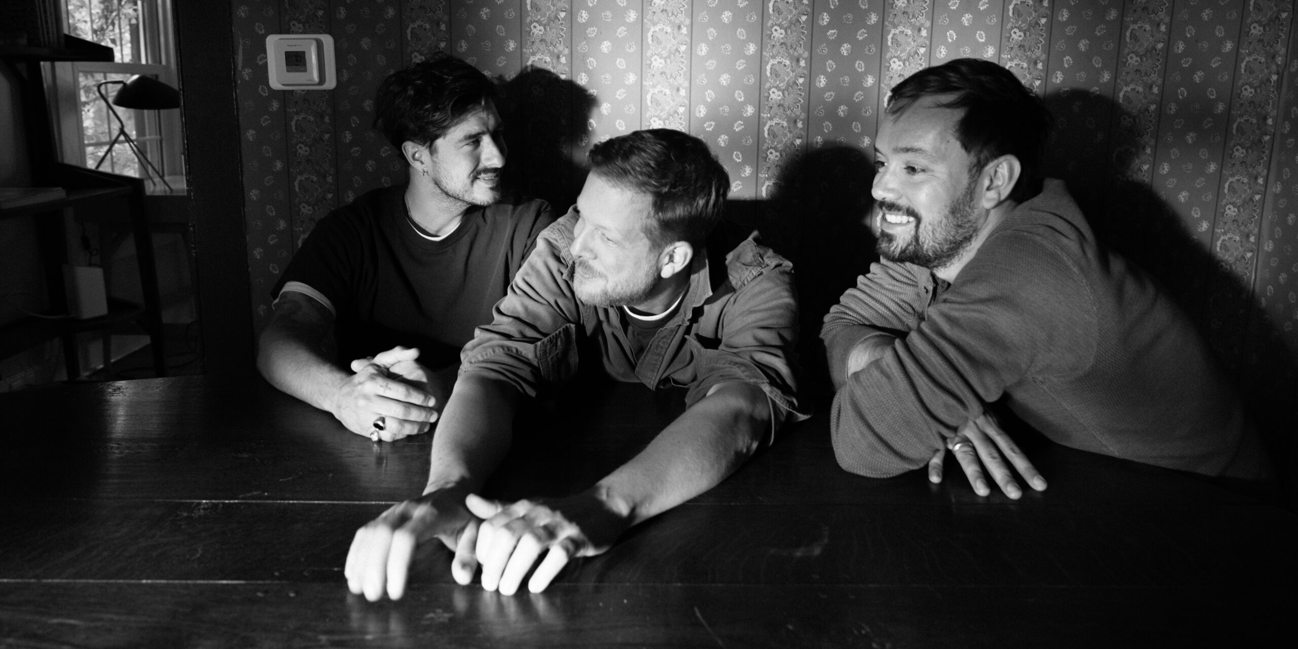 Tak zaczyna się nowy album Mumford & Sons  Foto: materiały prasowe / Universal Music Polska