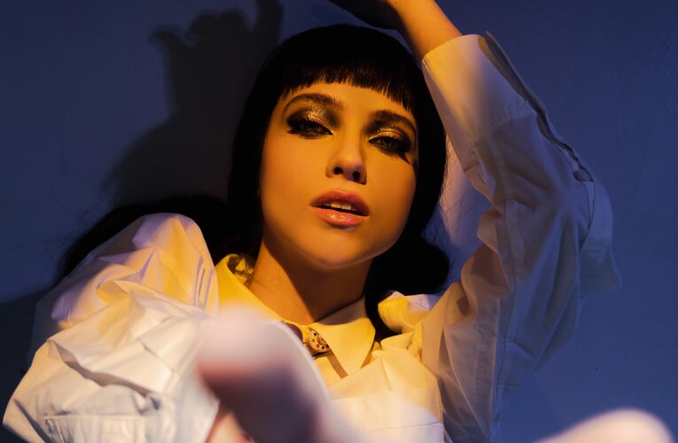 Roxen gra na emocjach swoim fanom  Foto: materiały prasowe / Universal Music Polska
