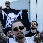Nowaczkiewicz z nowym numerem. “Randkowałem z biedą” już w digitalu  Foto: materiały prasowe / Warner Music Polska