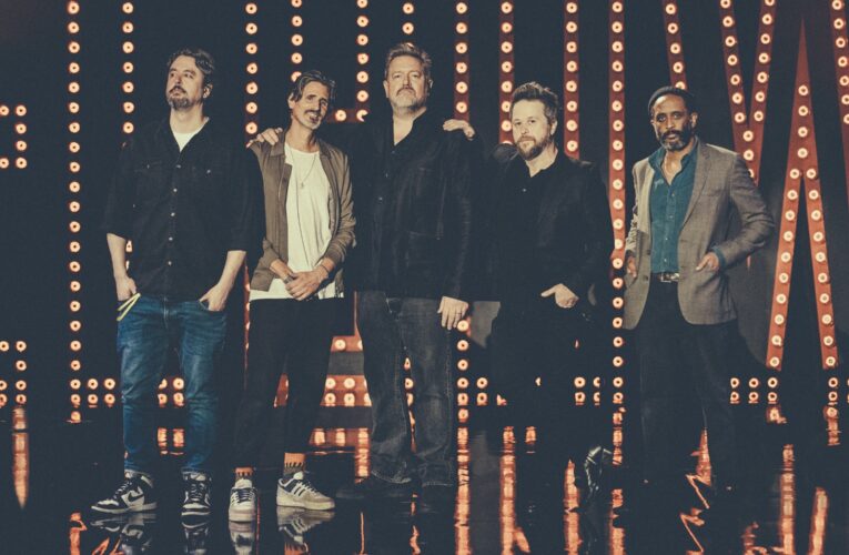 „Dis-Graceland 463-465 Bury New Road” – nowy utwór elbow  Foto: materiały prasowe / Universal Music Polska