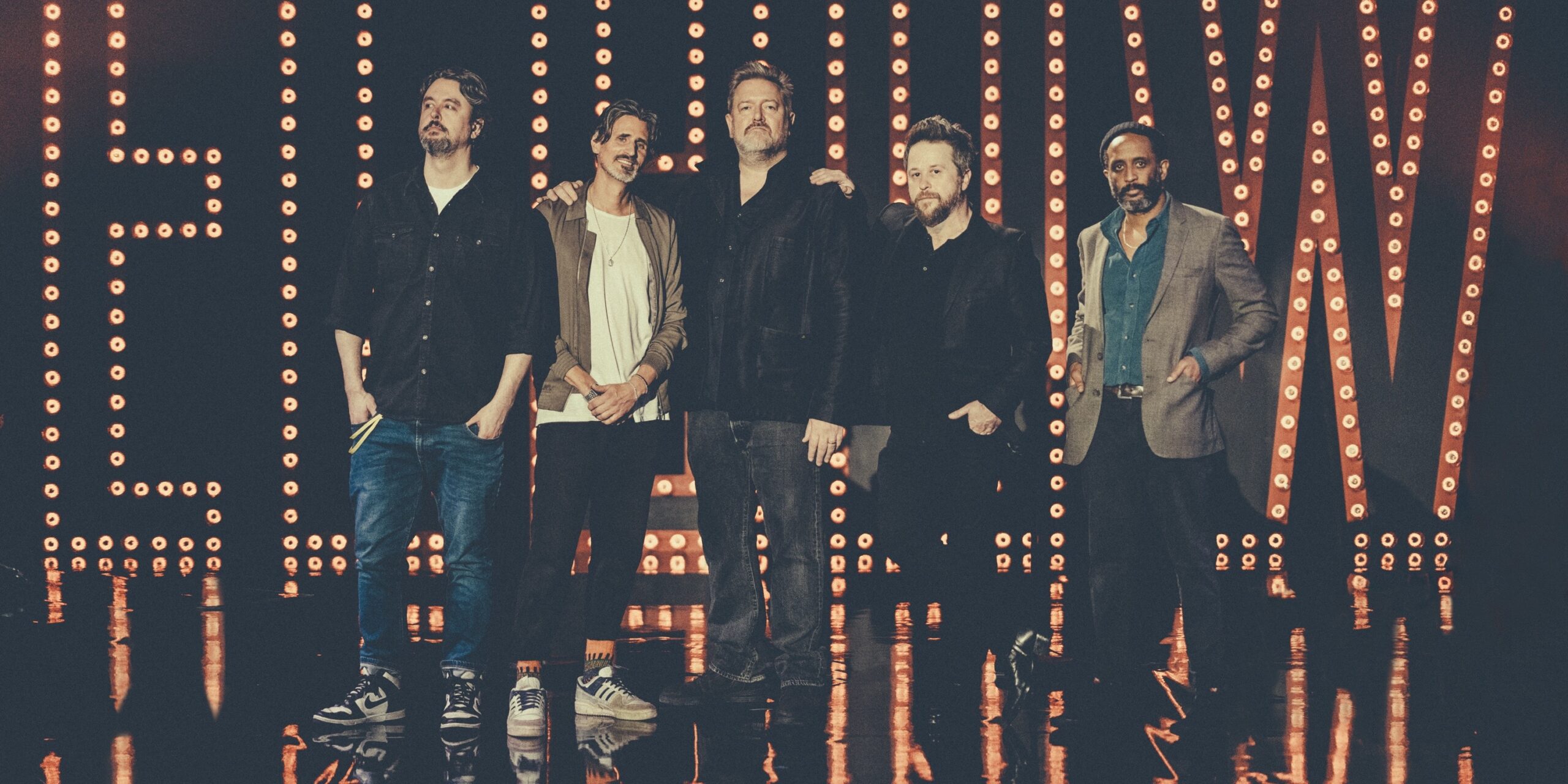 „Dis-Graceland 463-465 Bury New Road” – nowy utwór elbow  Foto: materiały prasowe / Universal Music Polska
