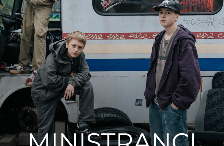 Dziesięć przykazań. Zero kompromisów. Teaser filmu „Ministranci” już dostępny.  Foto: materiały prasowe / Next Film