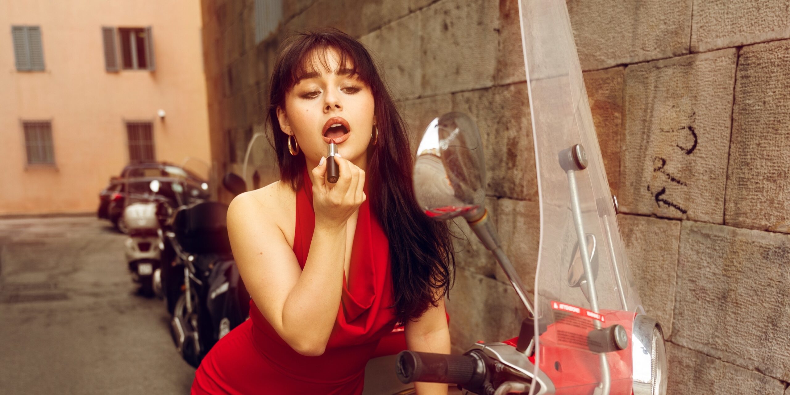 „Toscana” – Alessanda i jej wakacyjny hit prosto z Włoch,  Foto: materiały prasowe / Universal Music Polska