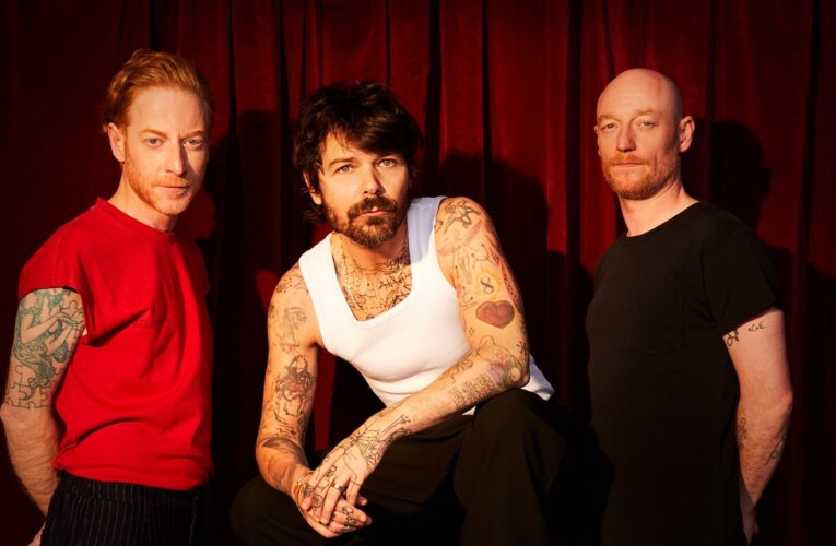 Biffy Clyro w hołdzie jedności i wspólnocie  Foto: materiały prasowe / Warner Music Polska