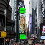 Maryla Rodowicz ambasadorką Spotify EQUAL. Ikona polskiej muzyki na Times Square w Nowym Jorku  Foto: materiały prasowe / Warner Music Polska
