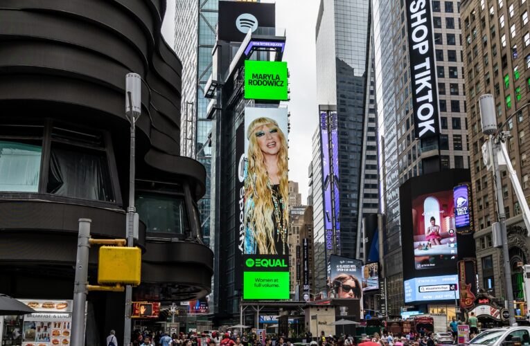 Maryla Rodowicz ambasadorką Spotify EQUAL. Ikona polskiej muzyki na Times Square w Nowym Jorku  Foto: materiały prasowe / Warner Music Polska