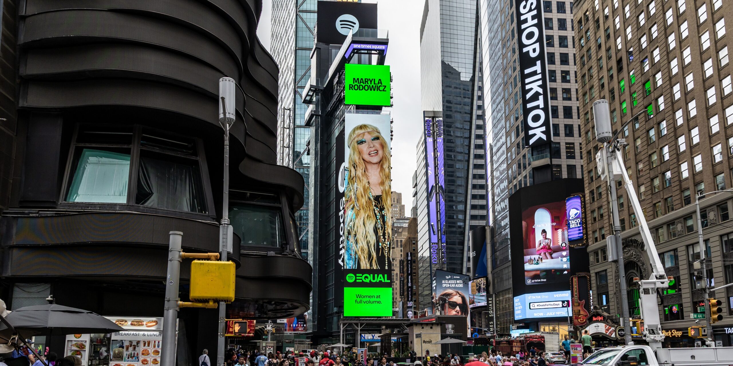 Maryla Rodowicz ambasadorką Spotify EQUAL. Ikona polskiej muzyki na Times Square w Nowym Jorku  Foto: materiały prasowe / Warner Music Polska