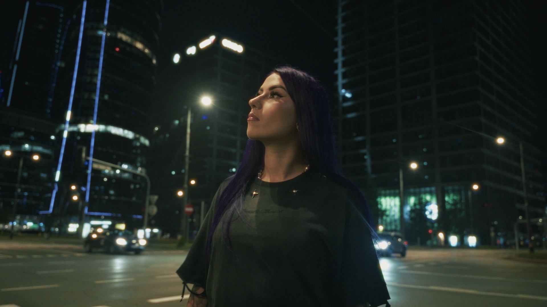 „Trzymaj się ode mnie jak najdalej” - Efi rozlicza się z toksycznością relacji na klubowym beacie  Foto: materiały prasowe / Warner Music Polska