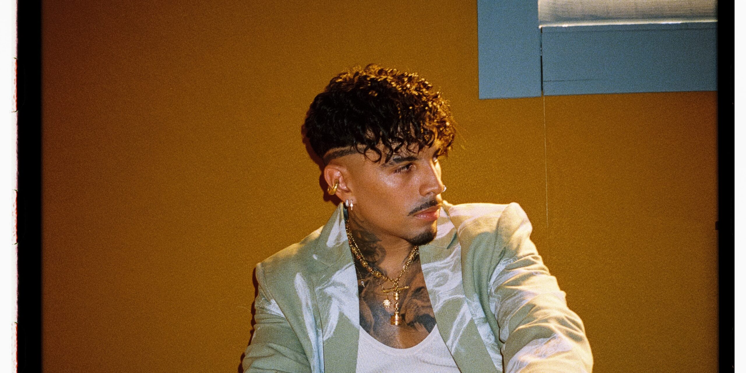 Rauw Alejandro wydaje nowy singiel „Buenos Términos”  Foto: materiały prasowe / Sony Music Polska