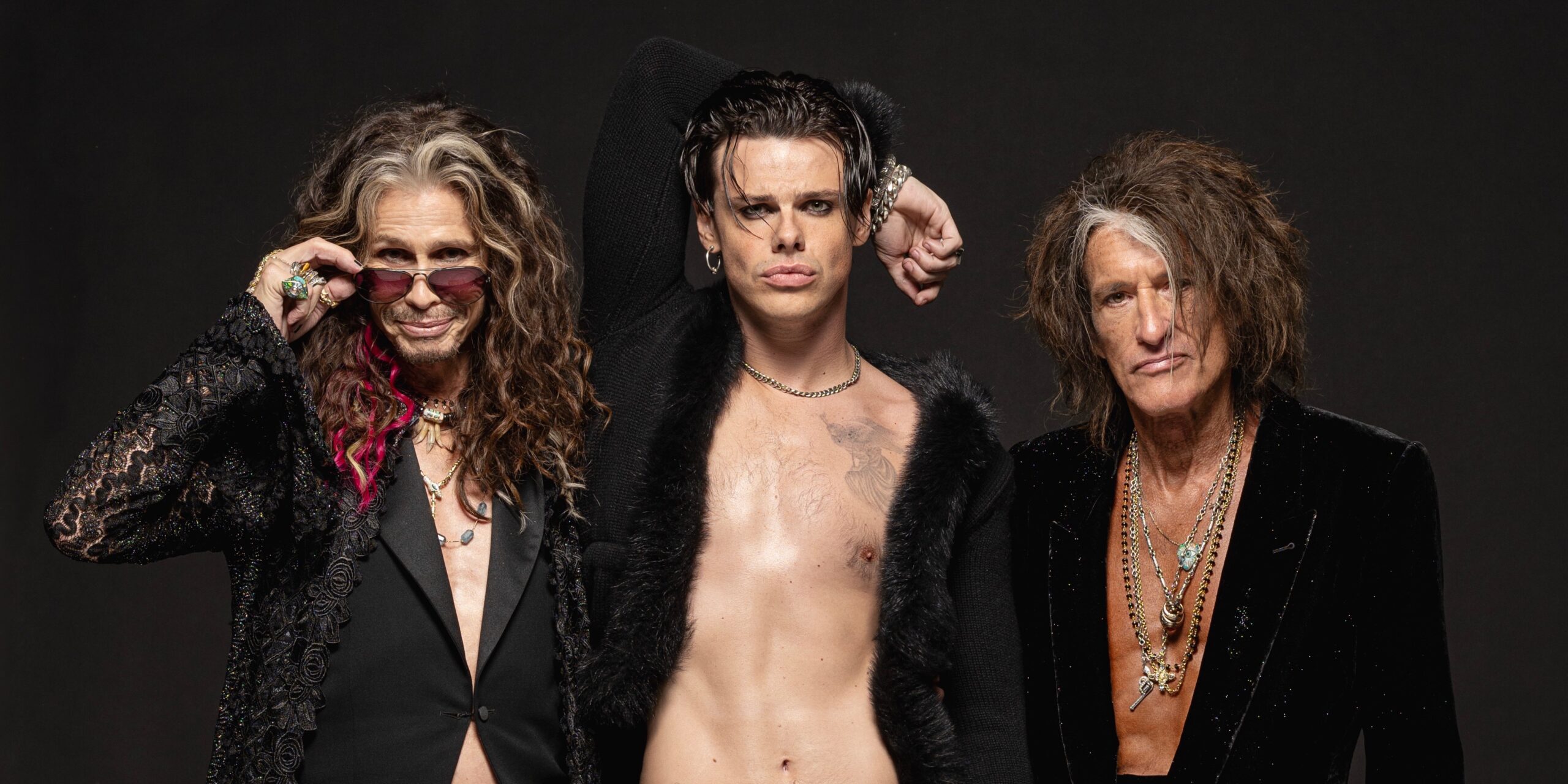 Aerosmith i YUNGBLUD udostępnili „My Only Angel (Desert Road Version)” z udziałem Steve’a Martina grającego na banjo Foto: materiały prasowe / Universal Music Polska Aerosmith i YUNGBLUD udostępnili „My Only Angel (Desert Road Version)” z udziałem Steve’a Martina grającego na banjo  Foto: materiały prasowe / Universal Music Polska
