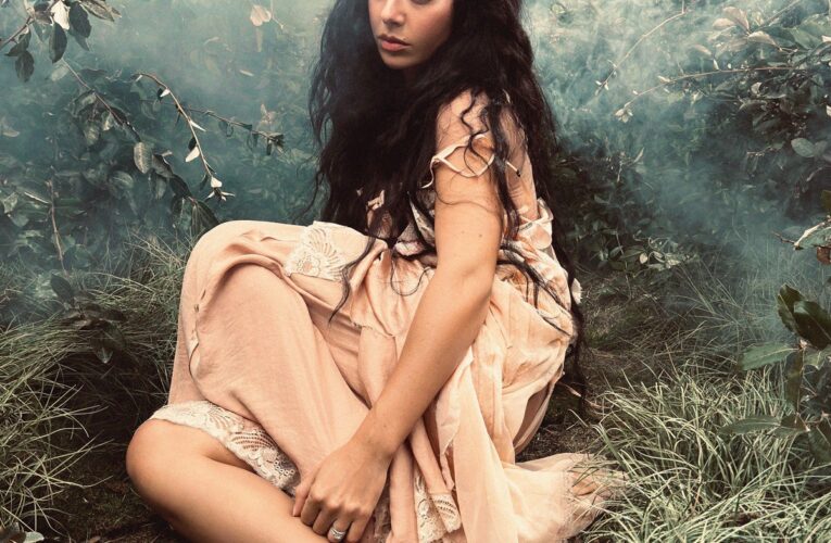 Charli xcx zwiastuje "Wichrowe wzgórza"  Foto: materiały prasowe / Warner Music Polska