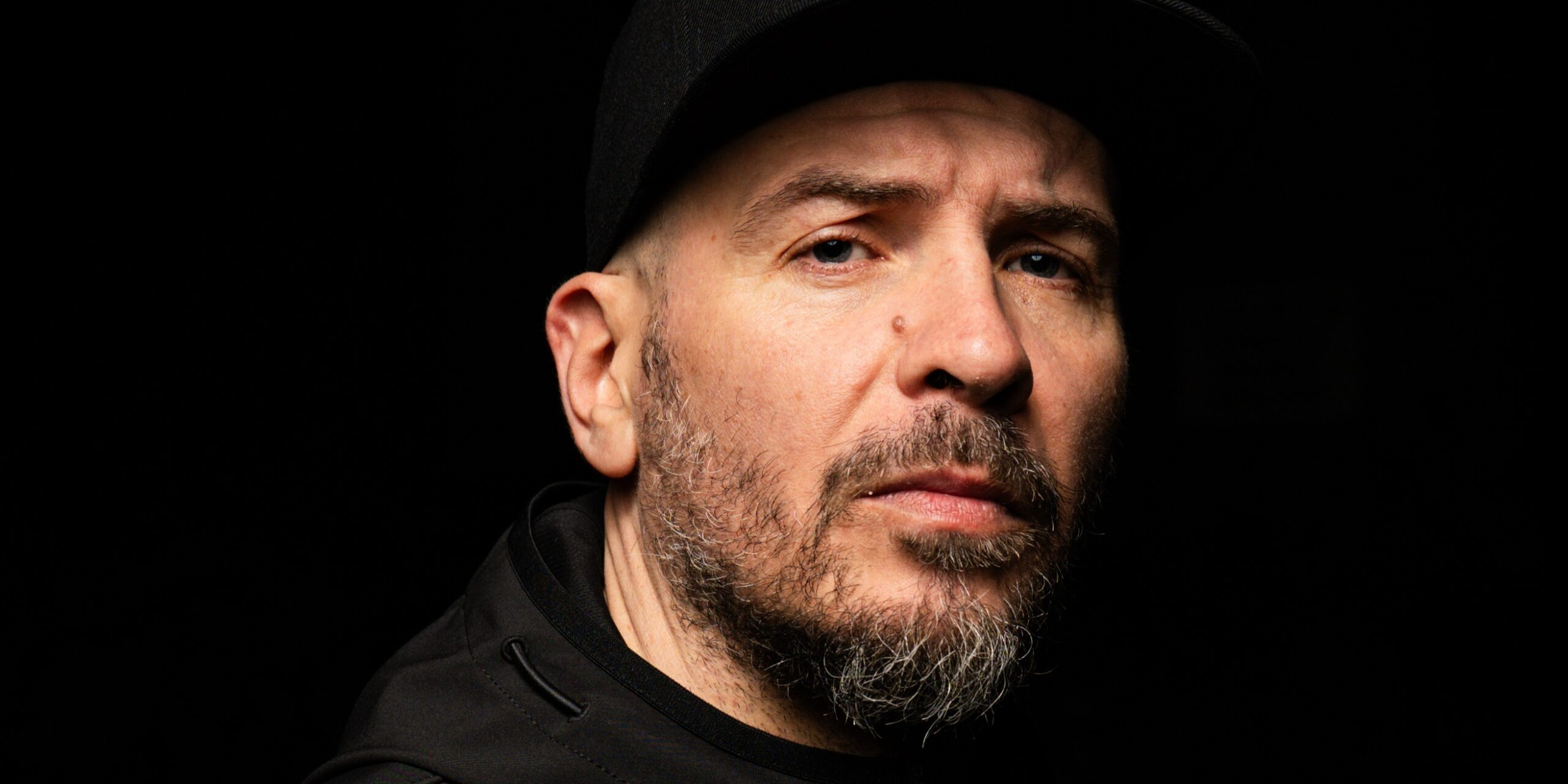 O.S.T.R. na podium wszechczasów listy OLiS! Nowy, przedpremierowy singiel w dniu 120 Rap Fest WWA!  Foto: materiały prasowe / Sony Music Polska