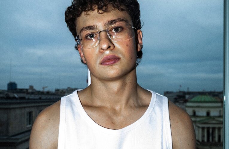 René łączy siły z Favstem w singlu pt. “DZISIAJ SOBIE DAM”  Foto: materiały prasowe / Sony Music Polska