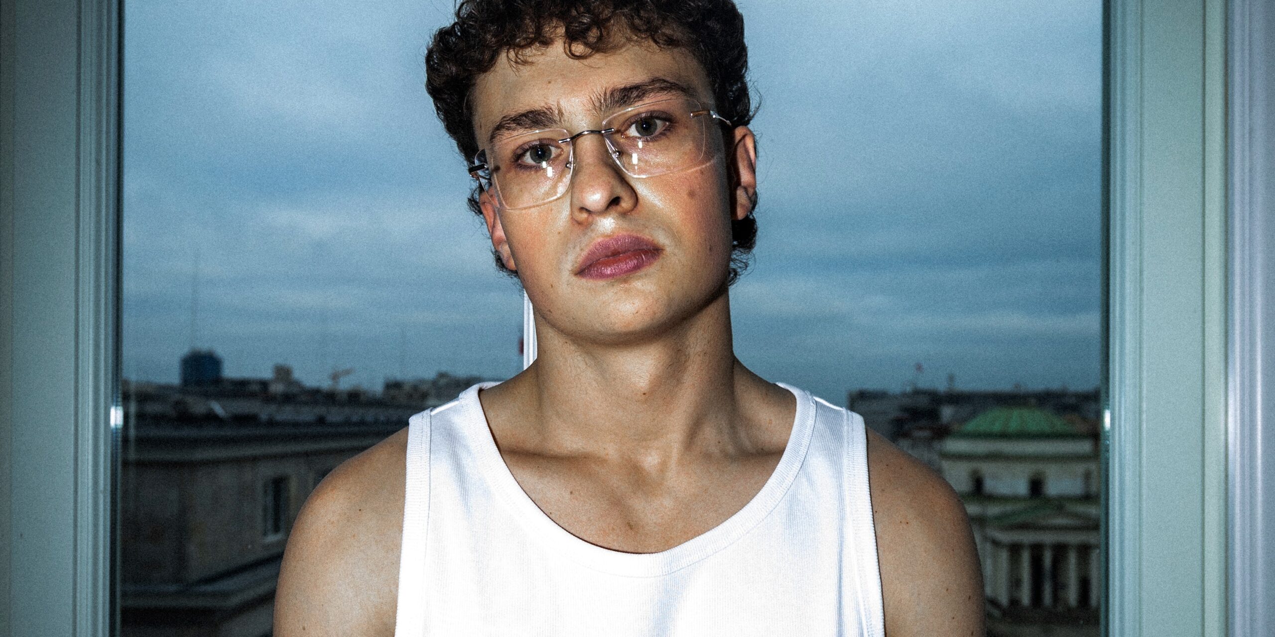 René łączy siły z Favstem w singlu pt. “DZISIAJ SOBIE DAM”  Foto: materiały prasowe / Sony Music Polska