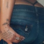 Demi Lovato zakłada biodrówki i szykuje edycję specjalną płyty „It’s Not That Deep”  Foto: materiały prasowe / Universal Music Polska