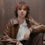 „Chciałbym być kotem”, czyli Wiktor Waligóra z nowym singlem i ogłoszeniem jesiennej „Krótkiej Trasy o Miłości”  Foto: materiały prasowe / Sony Music Polska