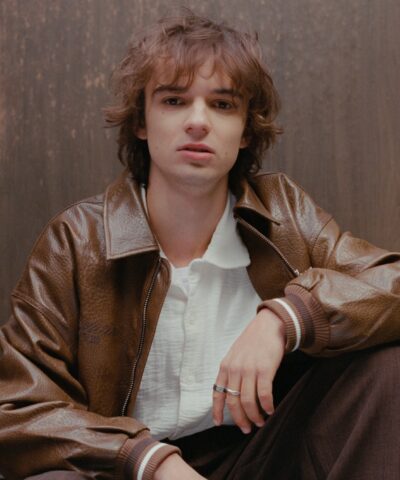 „Chciałbym być kotem”, czyli Wiktor Waligóra z nowym singlem i ogłoszeniem jesiennej „Krótkiej Trasy o Miłości”  Foto: materiały prasowe / Sony Music Polska