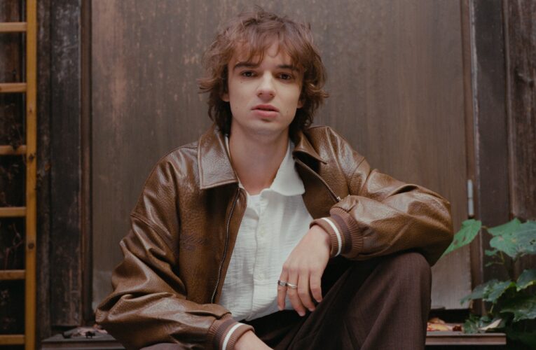 „Chciałbym być kotem”, czyli Wiktor Waligóra z nowym singlem i ogłoszeniem jesiennej „Krótkiej Trasy o Miłości”  Foto: materiały prasowe / Sony Music Polska