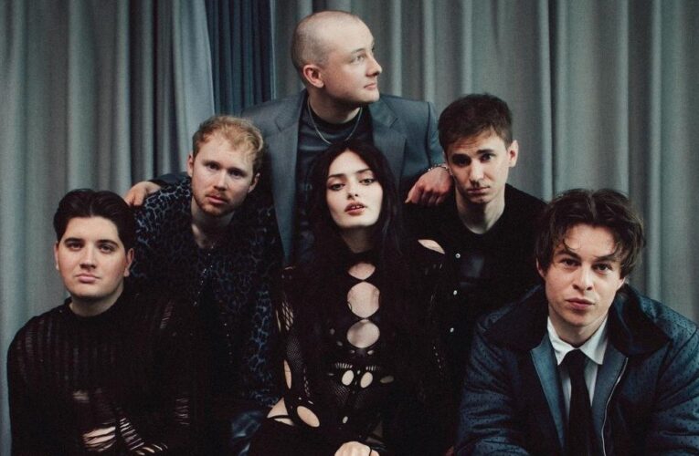 Giant Rooks i Solann zanurzają się w emocjach w piosence „The Waves”  Foto: materiały prasowe / Universal Music Polska