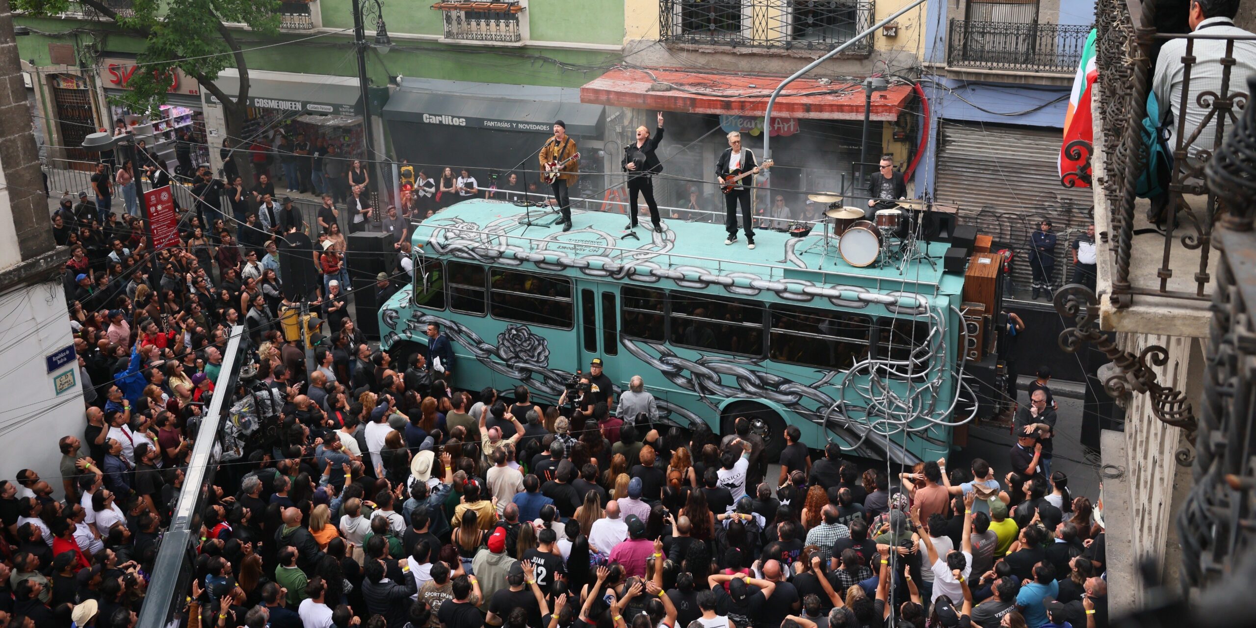 U2 na planie teledysku do nowego singla „Street of Dreams” w Meksyku  Foto: materiały prasowe / Universal Music Polska